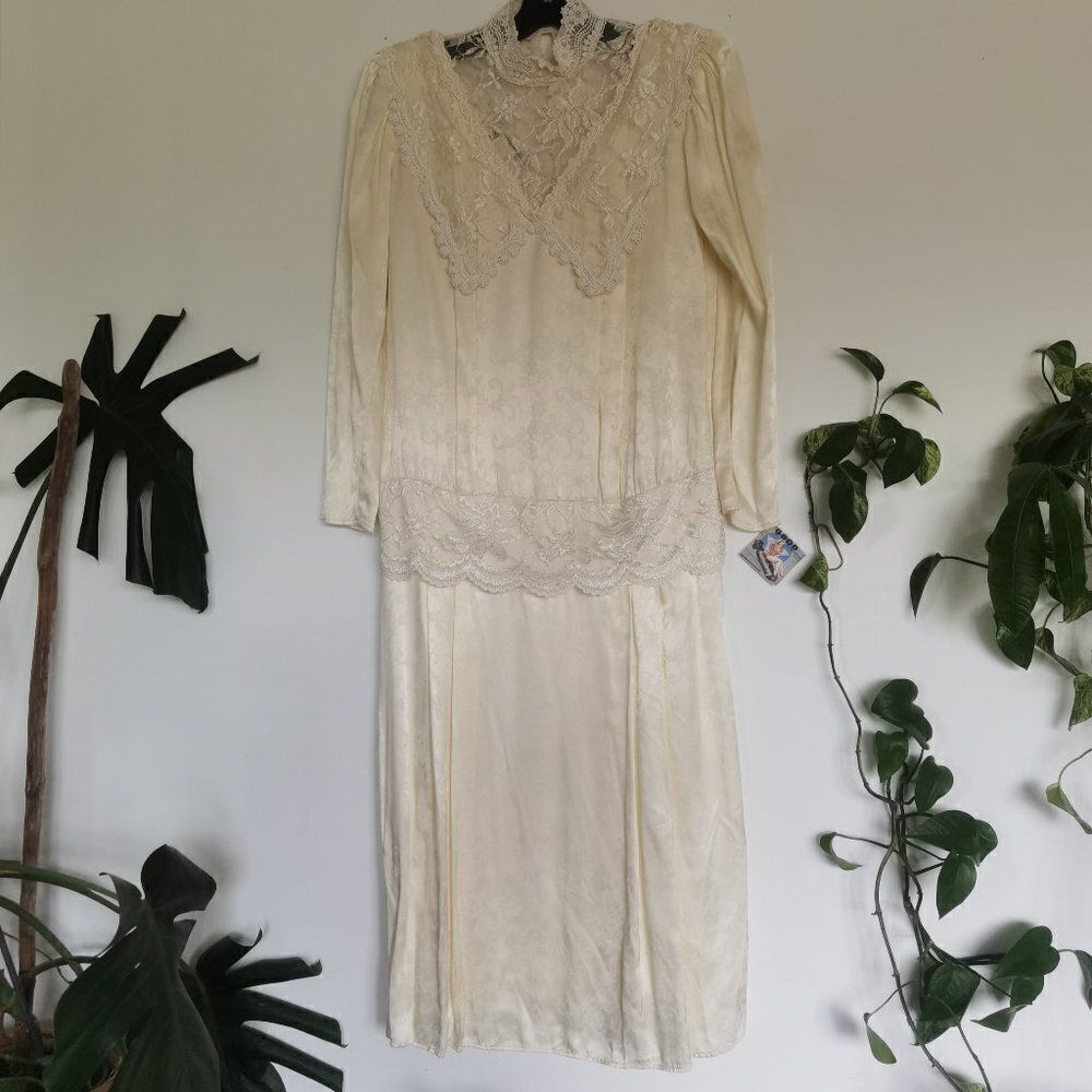 Cream Lace Drop Waist Satin Wedding Bridal Gown Dress Gown Gunne Sax